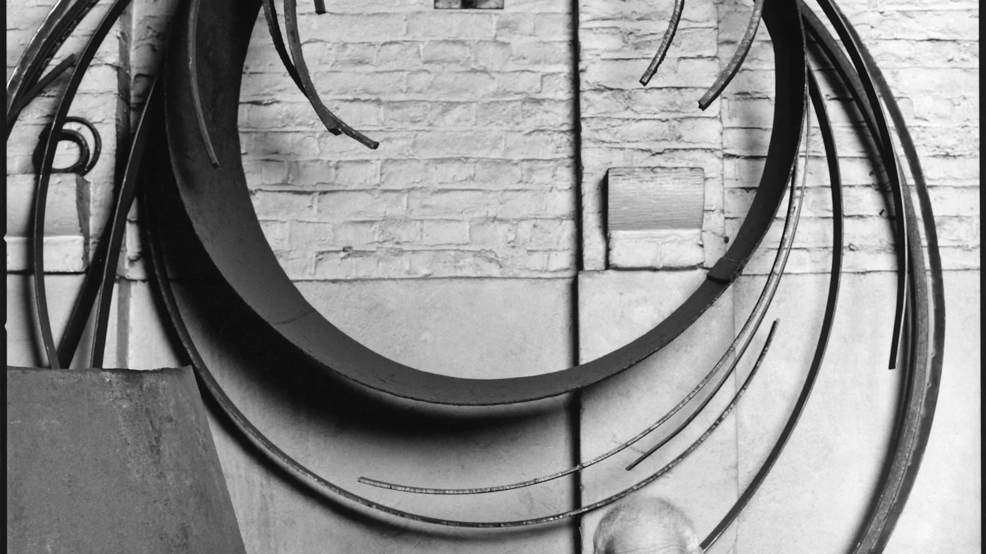 Sir Anthony Caro in his studio