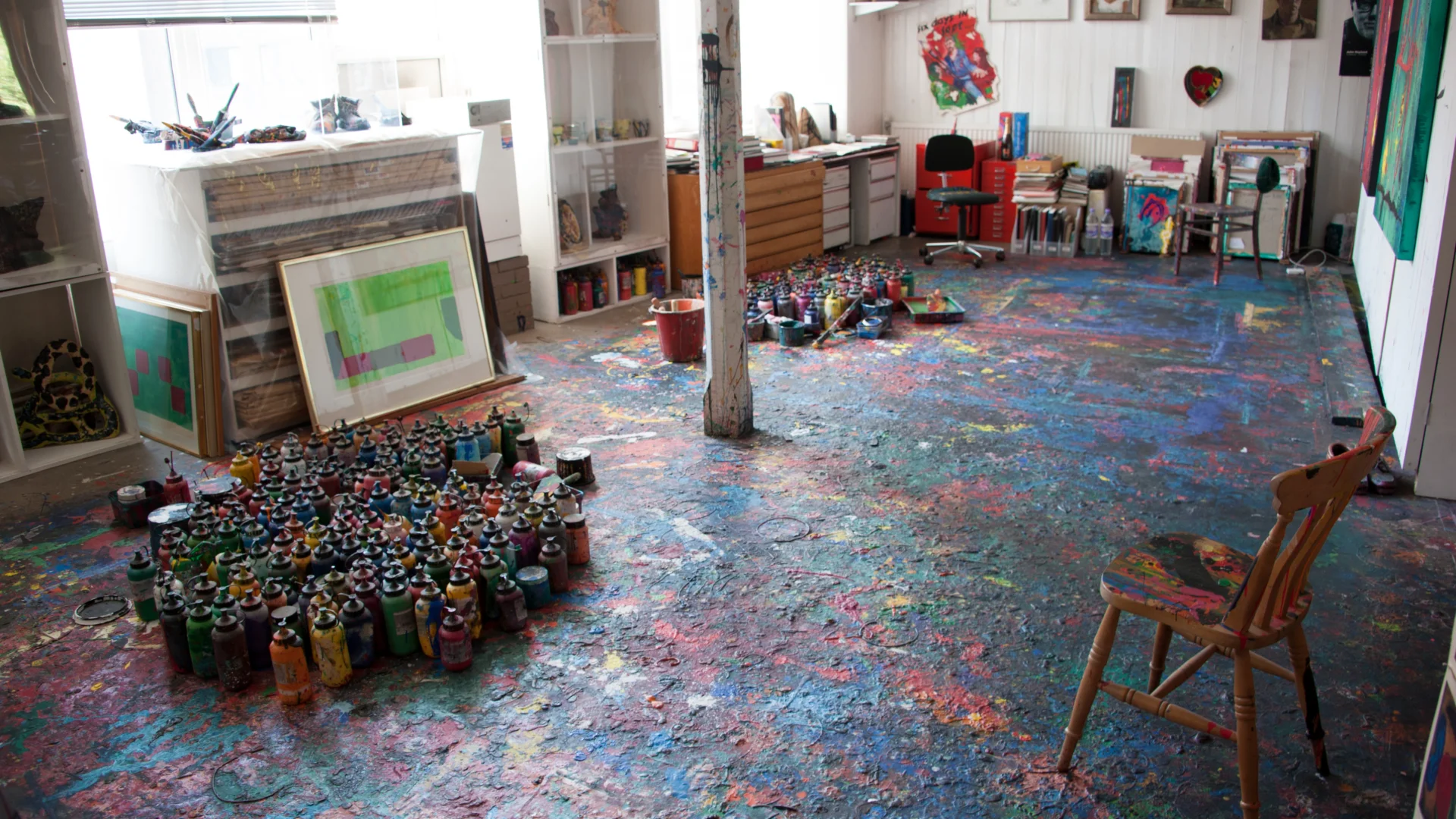 A zoom out of an art studio.